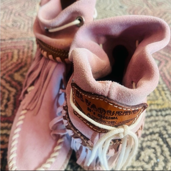 EL VAQUERO PINK MOCCASIN BOOTS - Picture 4 of 9